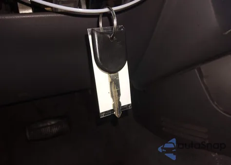 2004 Ford Explorer Xls z USA, uszkodzony, nr VIN 1FMZU72K64ZB32728